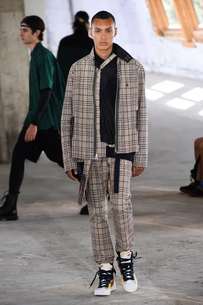 Look 46